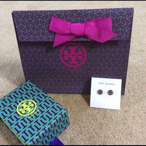 💓Tory Burch Logo Stud Earrings💓 With Box & Bag
